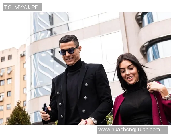 揭开足球明星背后的故事球员妻子们的真实身份与生活揭秘